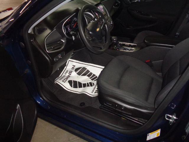 Used 2022 Chevrolet Malibu LT image 8