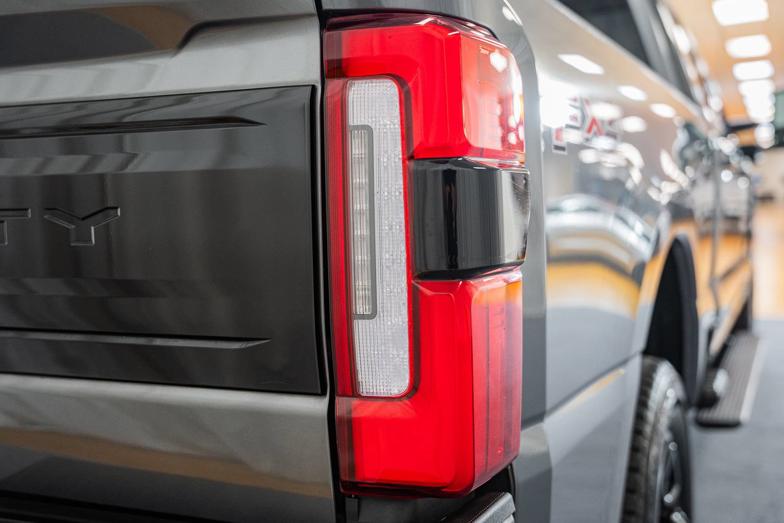 Certified 2025 Ford F250 Platinum AWD/4WD image 7