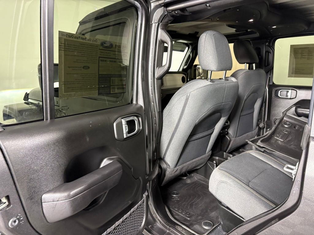 Used 2024 Jeep Gladiator Sport AWD/4WD image 27