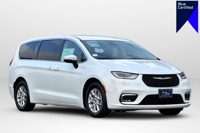 Used 2023 Chrysler Pacifica Touring-L