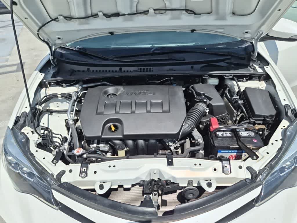 Used 2018 Toyota Corolla SE w/ Carpet Mat Package (TMS) FWD image 9