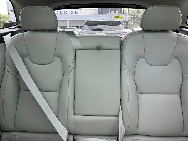 Used 2023 Volvo XC60 B5 Ultimate w/ Climate Package AWD/4WD image 13