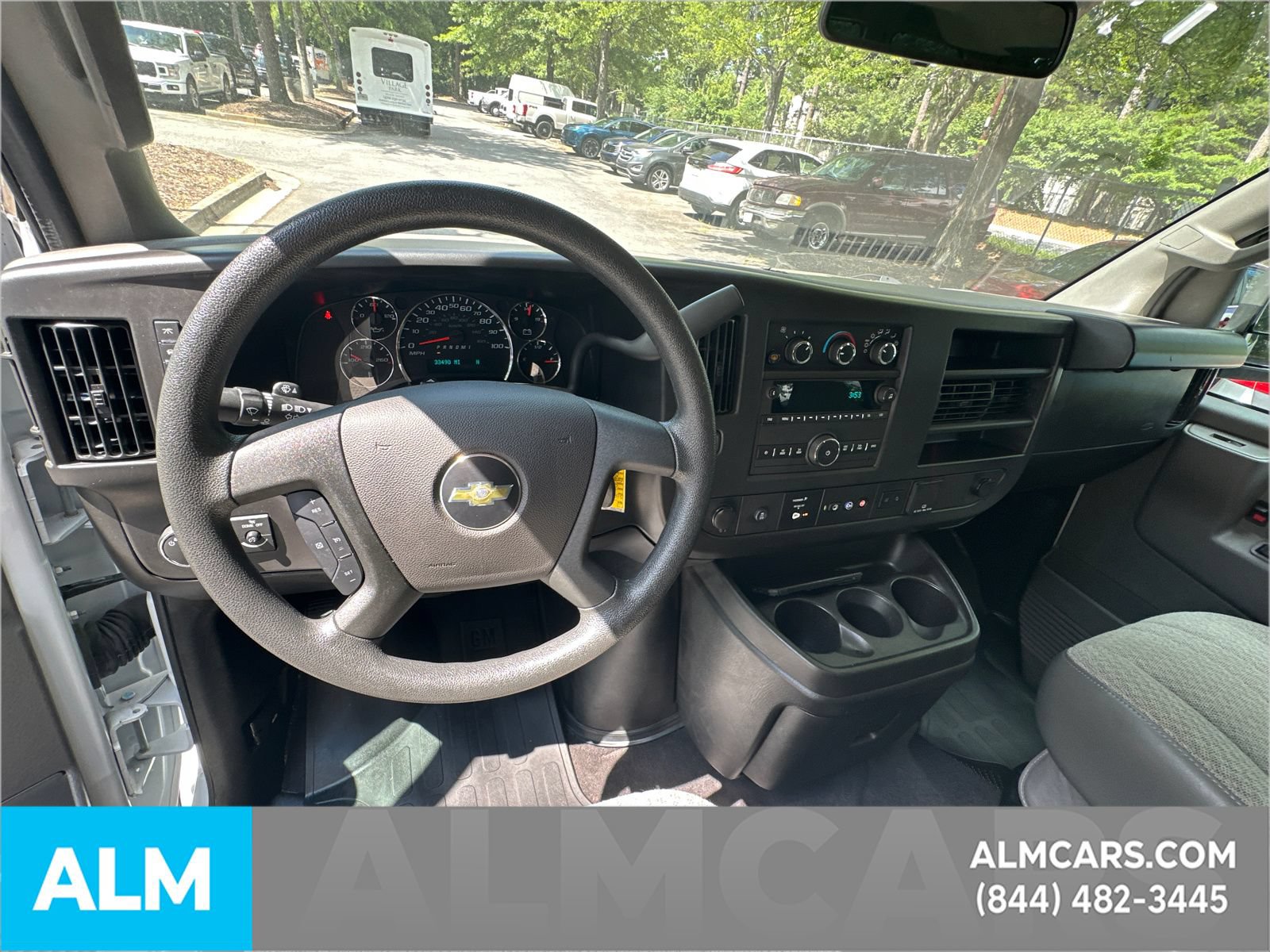 Used 2025 Chevrolet Express 3500 LT w/ LT Preferred Equipment Group RWD image 22