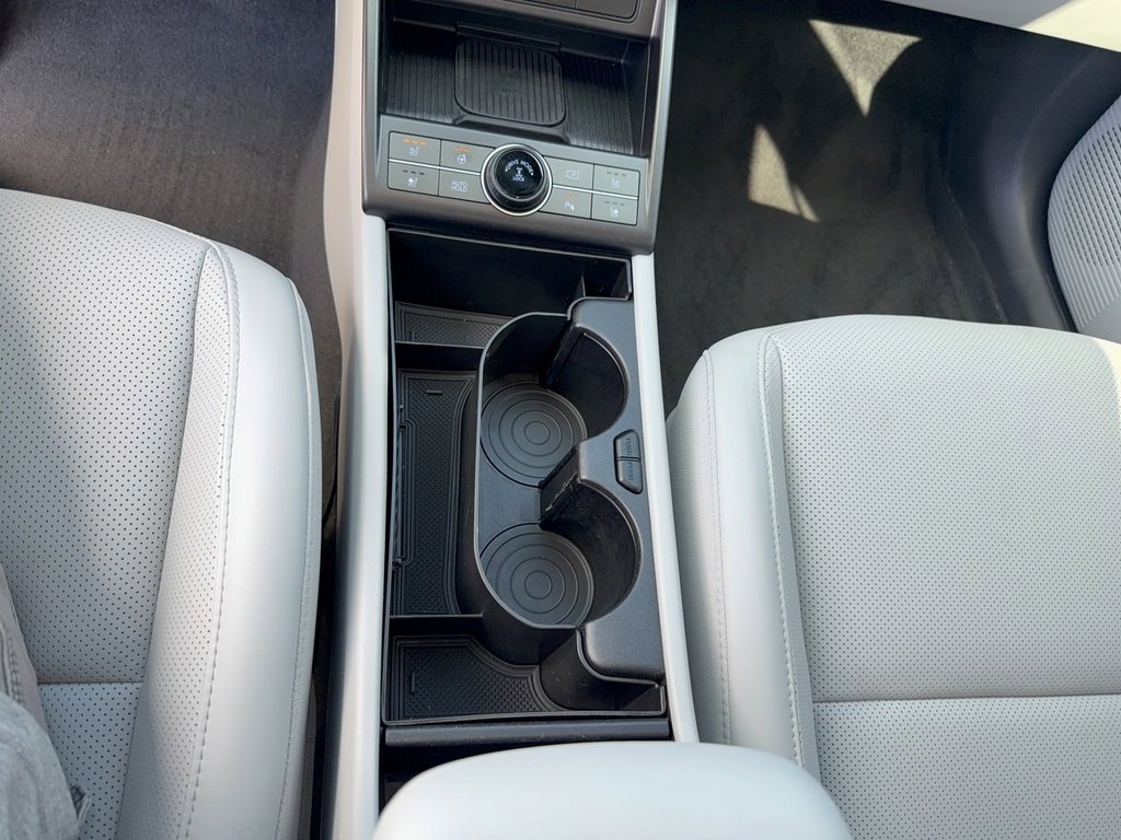 Used 2025 Hyundai Kona Limited image 23