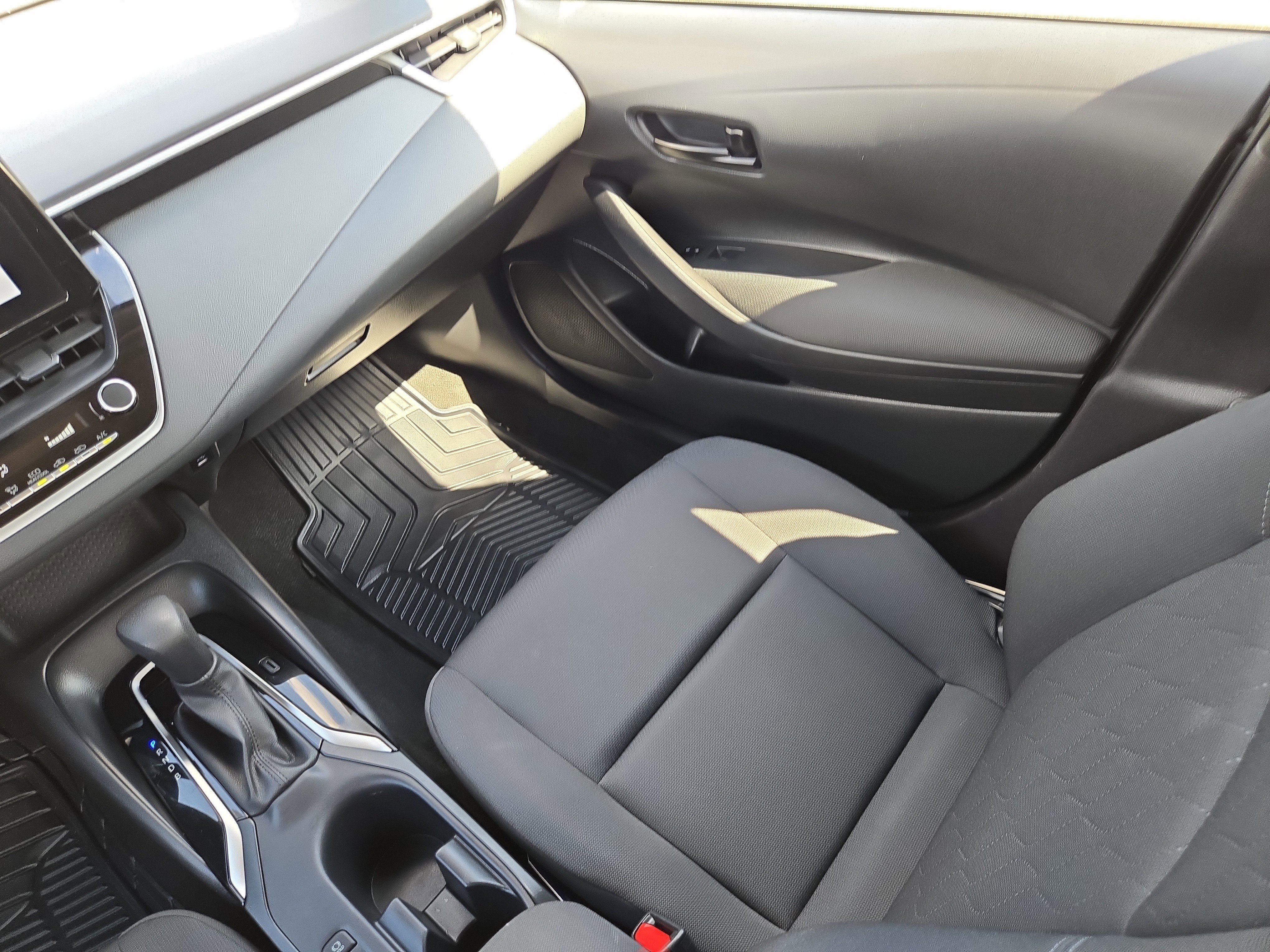 Used 2023 Toyota Corolla LE FWD image 14