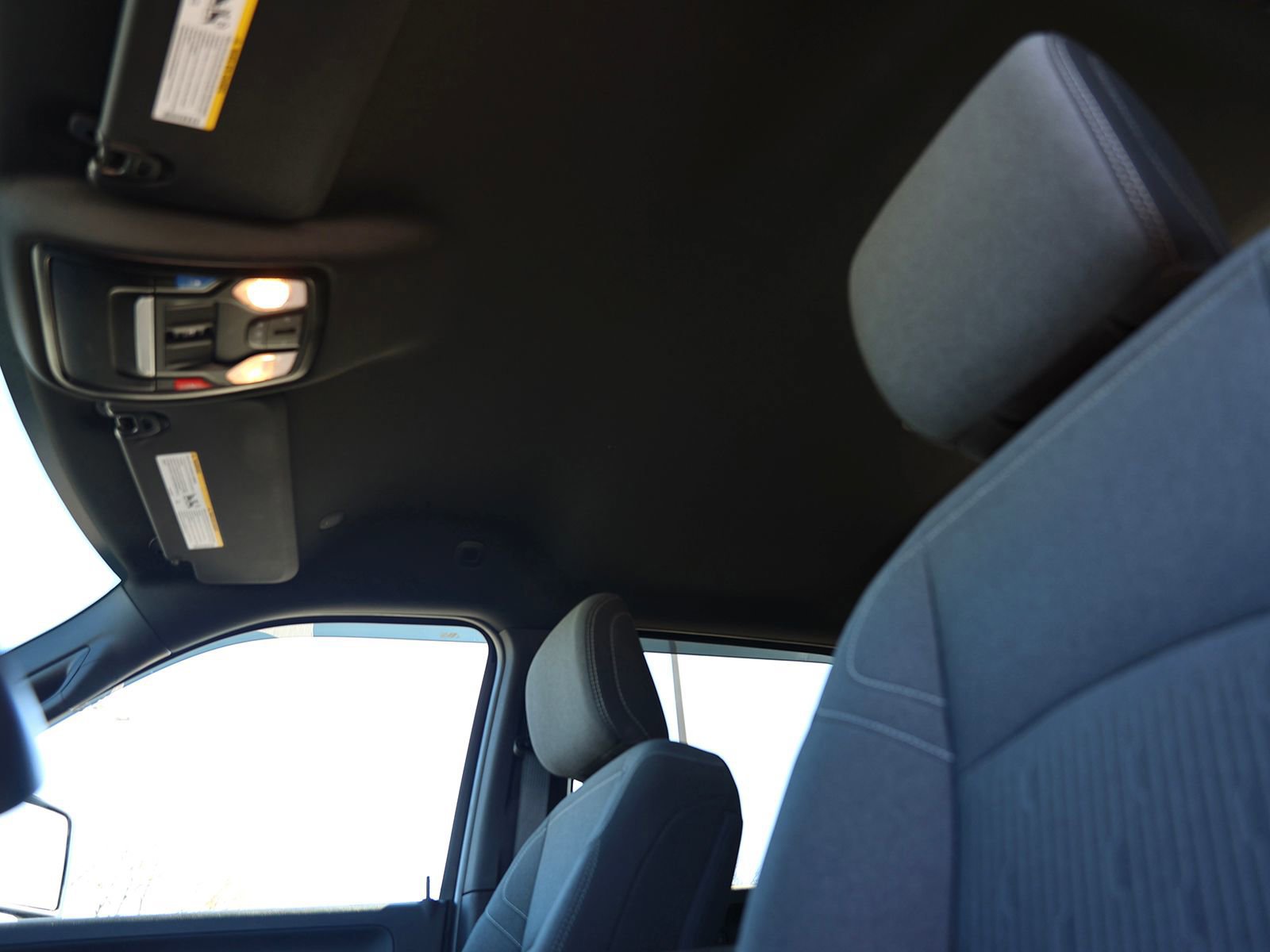 Used 2024 RAM 2500 Tradesman w/ Chrome Appearance Group image 21