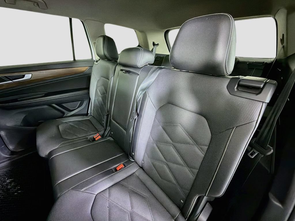 Used 2024 Volkswagen Atlas SE FWD image 23
