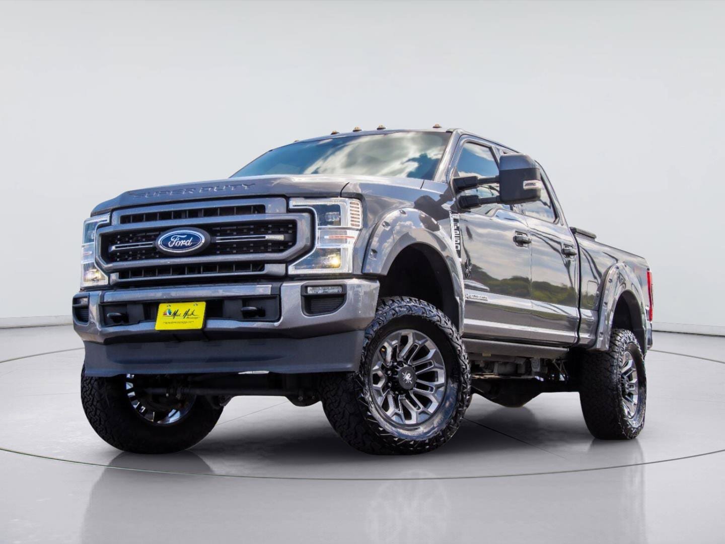 Certified 2021 Ford F250 Lariat w/ Lariat Ultimate Package AWD/4WD image 3
