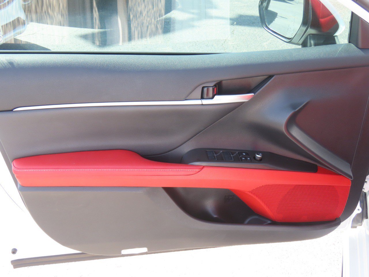 Used 2024 Toyota Camry XSE FWD image 21