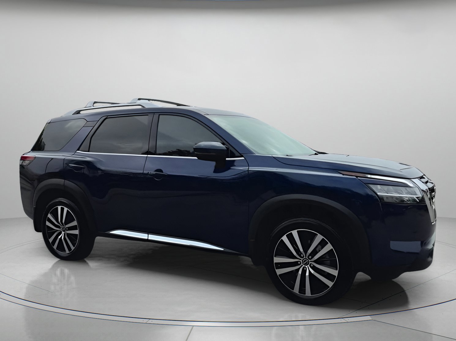 Used 2024 Nissan Pathfinder Platinum image 30