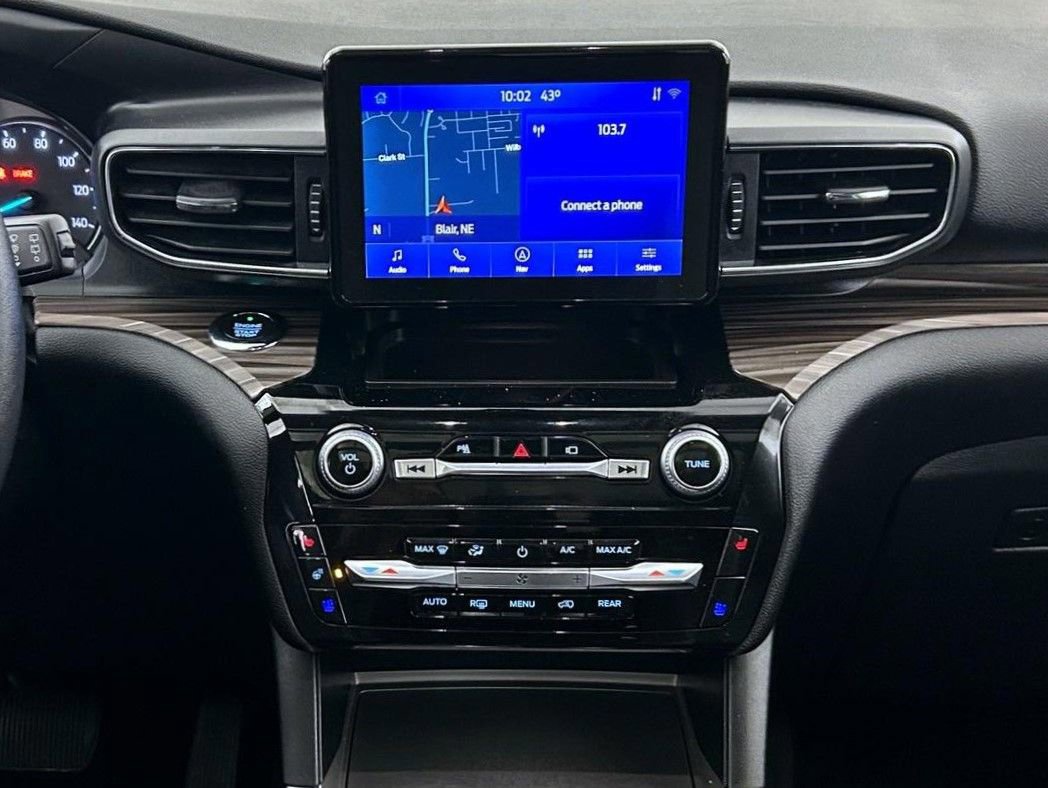 Certified 2021 Ford Explorer Limited w/ Equipment Group 301A image 12