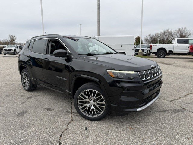 Used 2022 Jeep Compass Limited w/ Elite Group AWD/4WD image 39