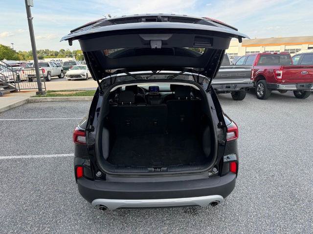 Certified 2025 Ford Escape Active FWD image 9