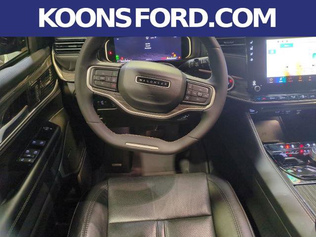 Used 2022 Jeep Wagoneer Series III w/ Rear Seat Video Group 1 AWD/4WD image 13