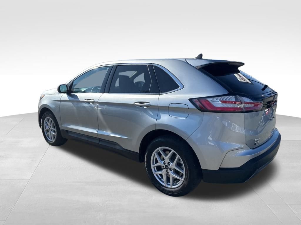 Certified 2024 Ford Edge SEL image 3
