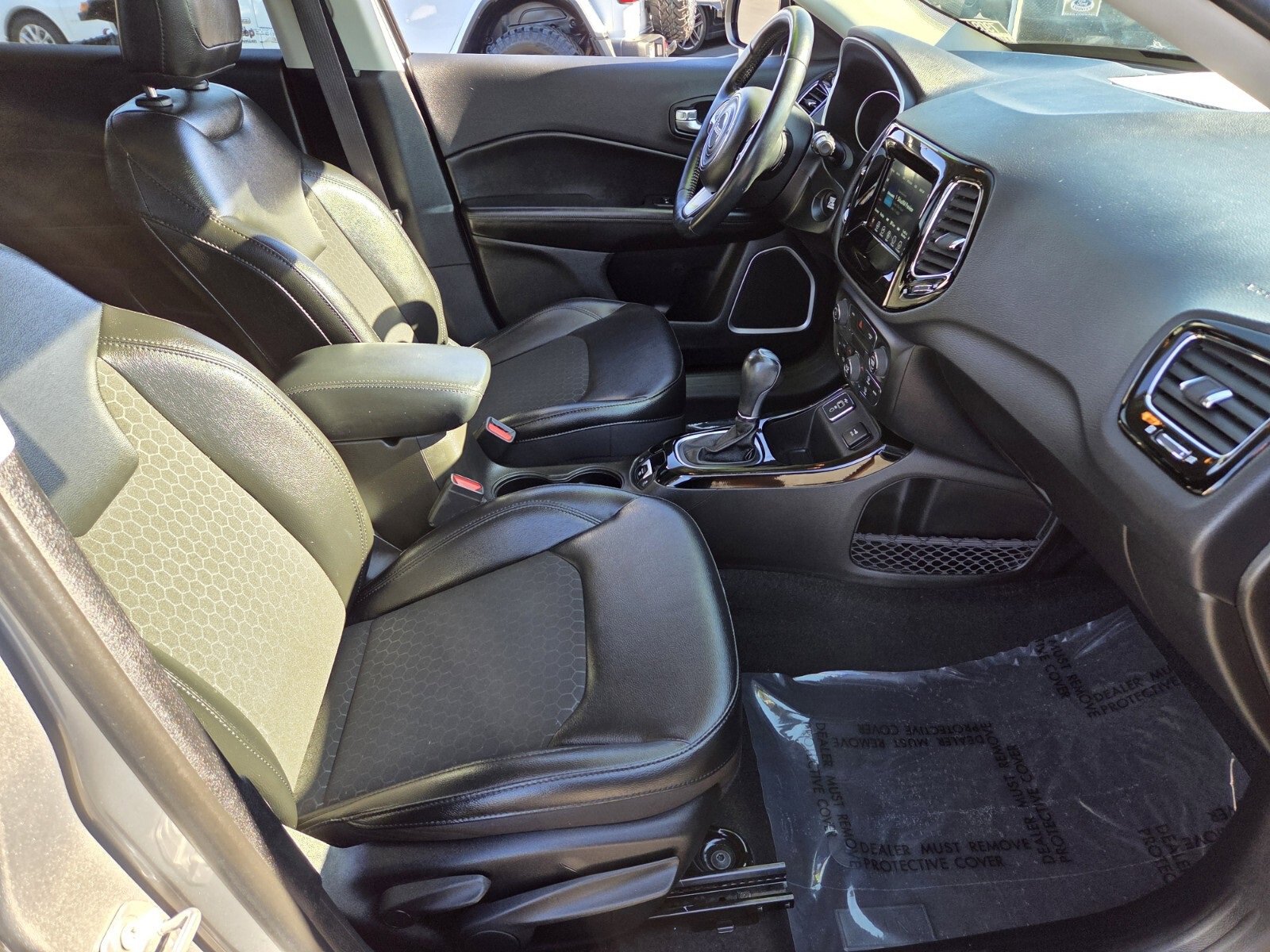 Used 2020 Jeep Compass Latitude image 15