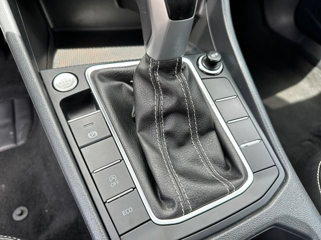 Used 2024 Volkswagen Jetta SE FWD image 20