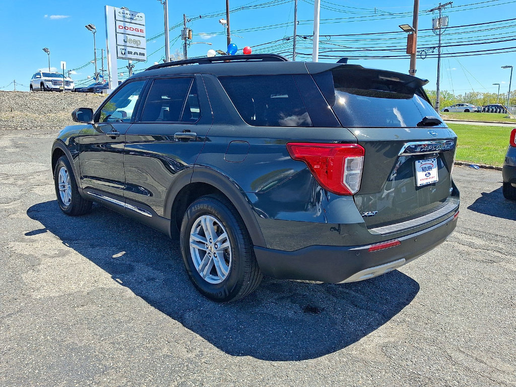 Certified 2023 Ford Explorer XLT w/ Equipment Group 202A AWD/4WD image 6