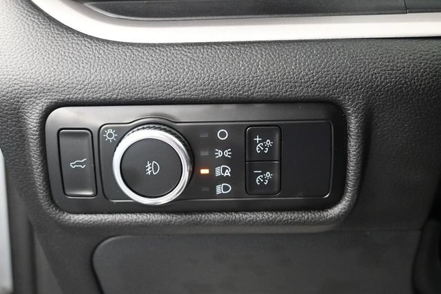 Certified 2024 Ford Explorer XLT w/ Equipment Group 202A AWD/4WD image 8
