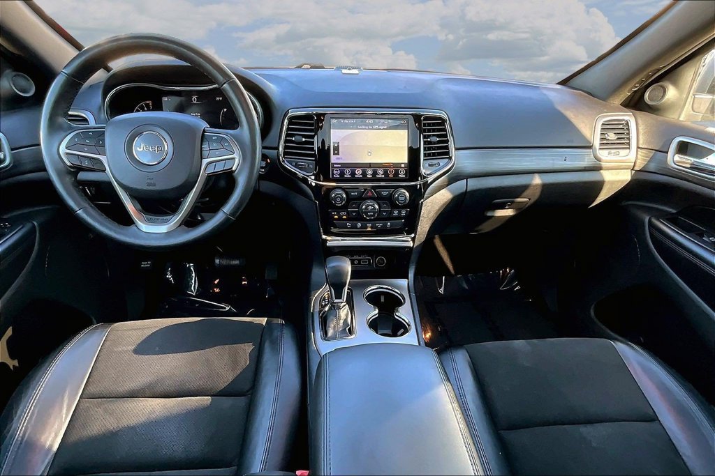 Used 2019 Jeep Grand Cherokee Altitude AWD/4WD image 9