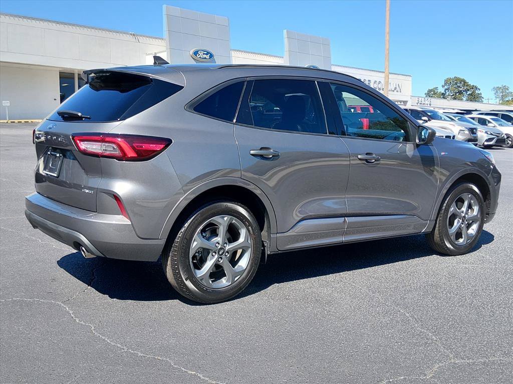Certified 2023 Ford Escape ST-Line AWD/4WD image 4