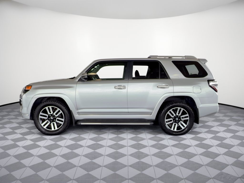 Used 2018 Toyota 4Runner Limited AWD/4WD image 2