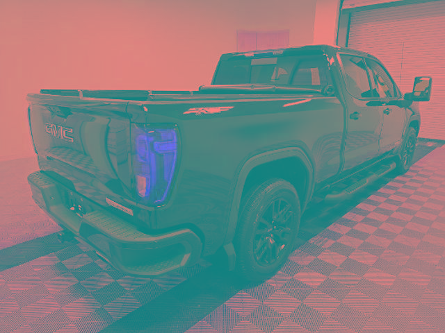 Used 2023 GMC Sierra 1500 Elevation w/ Preferred Package AWD/4WD image 5