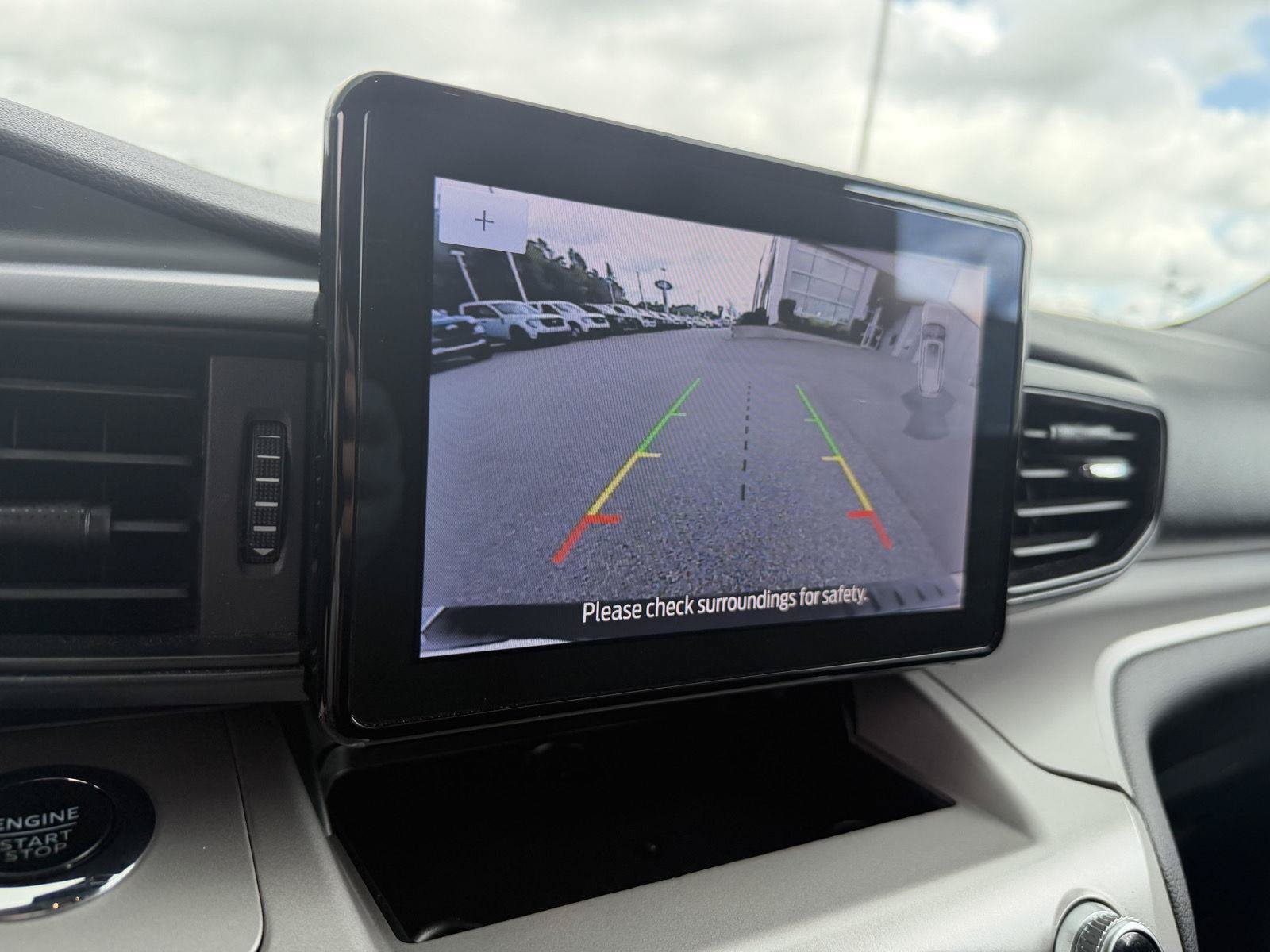 Certified 2023 Ford Explorer XLT RWD image 29