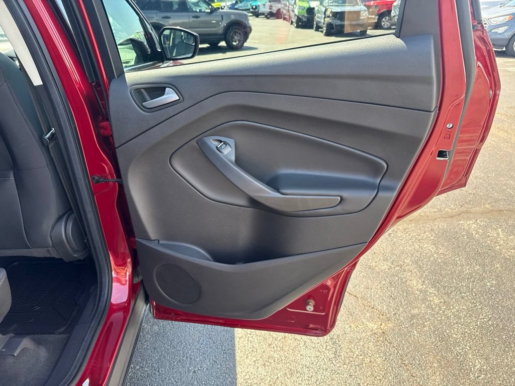 Certified 2019 Ford Escape SE FWD image 40