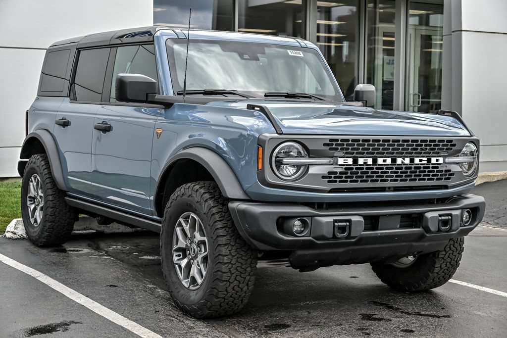 Certified 2025 Ford Bronco Badlands AWD/4WD image 9