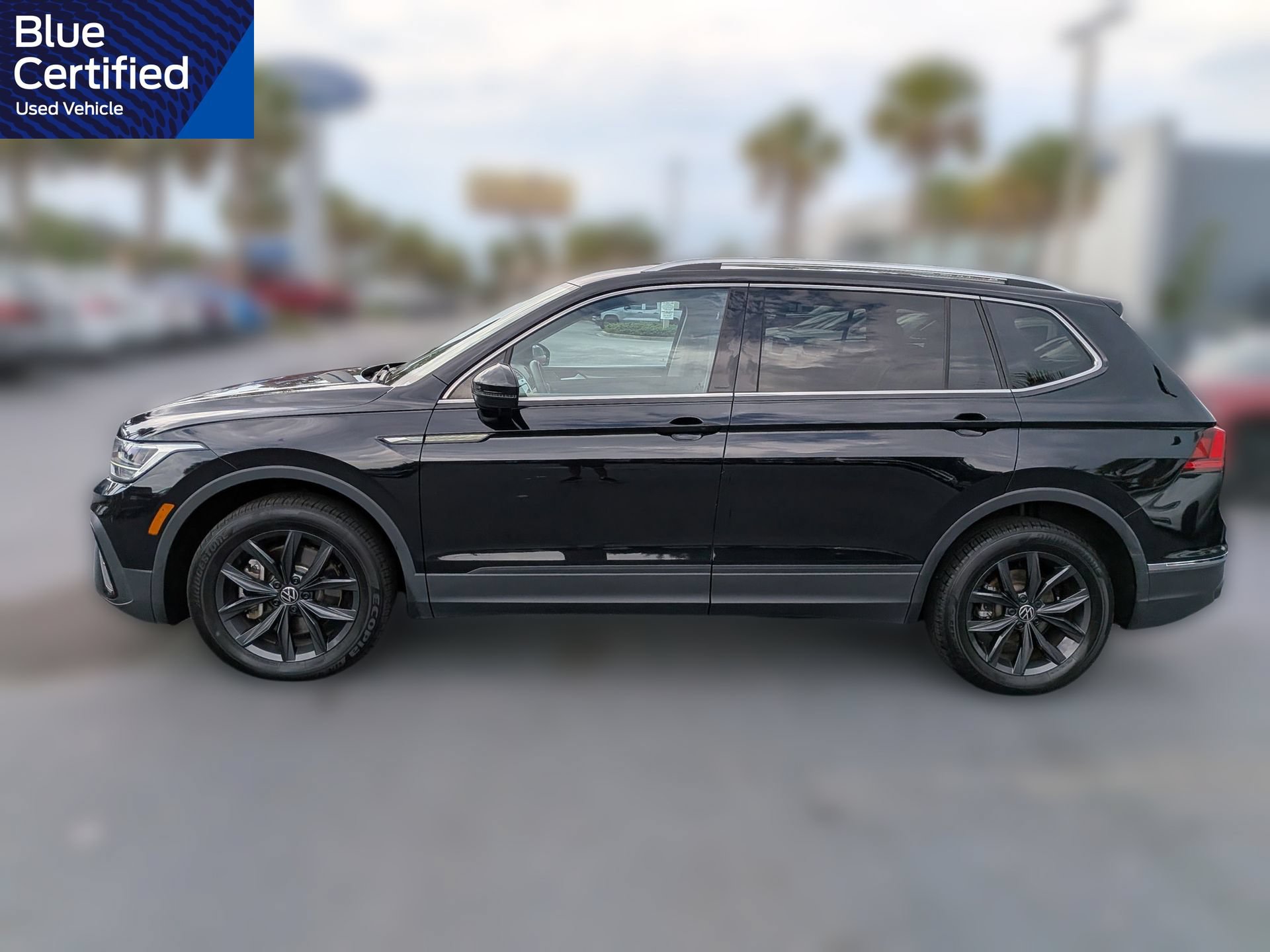 Used 2024 Volkswagen Tiguan SE FWD image 8