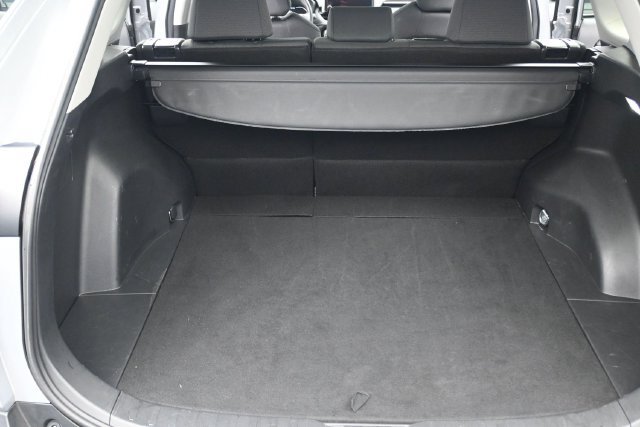 Used 2025 Toyota RAV4 XLE AWD/4WD image 18