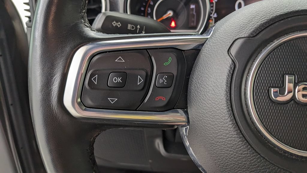 Used 2021 Jeep Wrangler Unlimited Sahara AWD/4WD image 32
