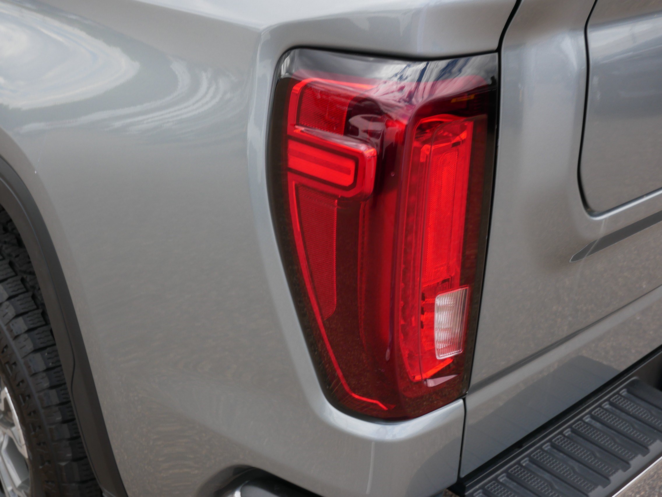 Used 2024 GMC Sierra 1500 SLT AWD/4WD image 17