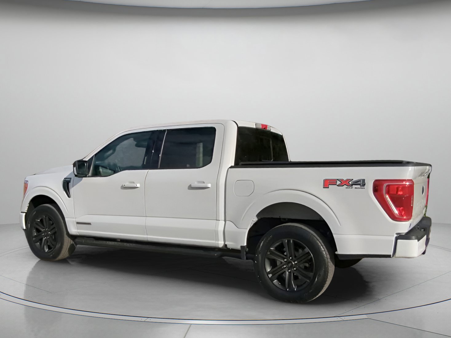 Certified 2021 Ford F150 XLT w/ Equipment Group 302A High image 11