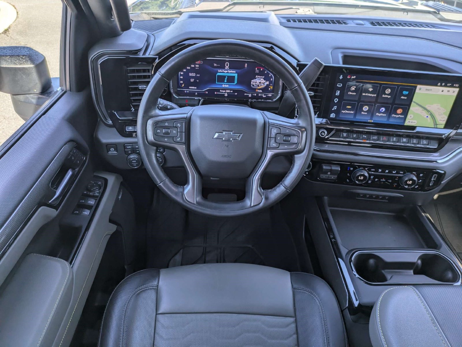 Used 2025 Chevrolet Silverado 2500 ZR2 w/ Technology Package AWD/4WD image 16