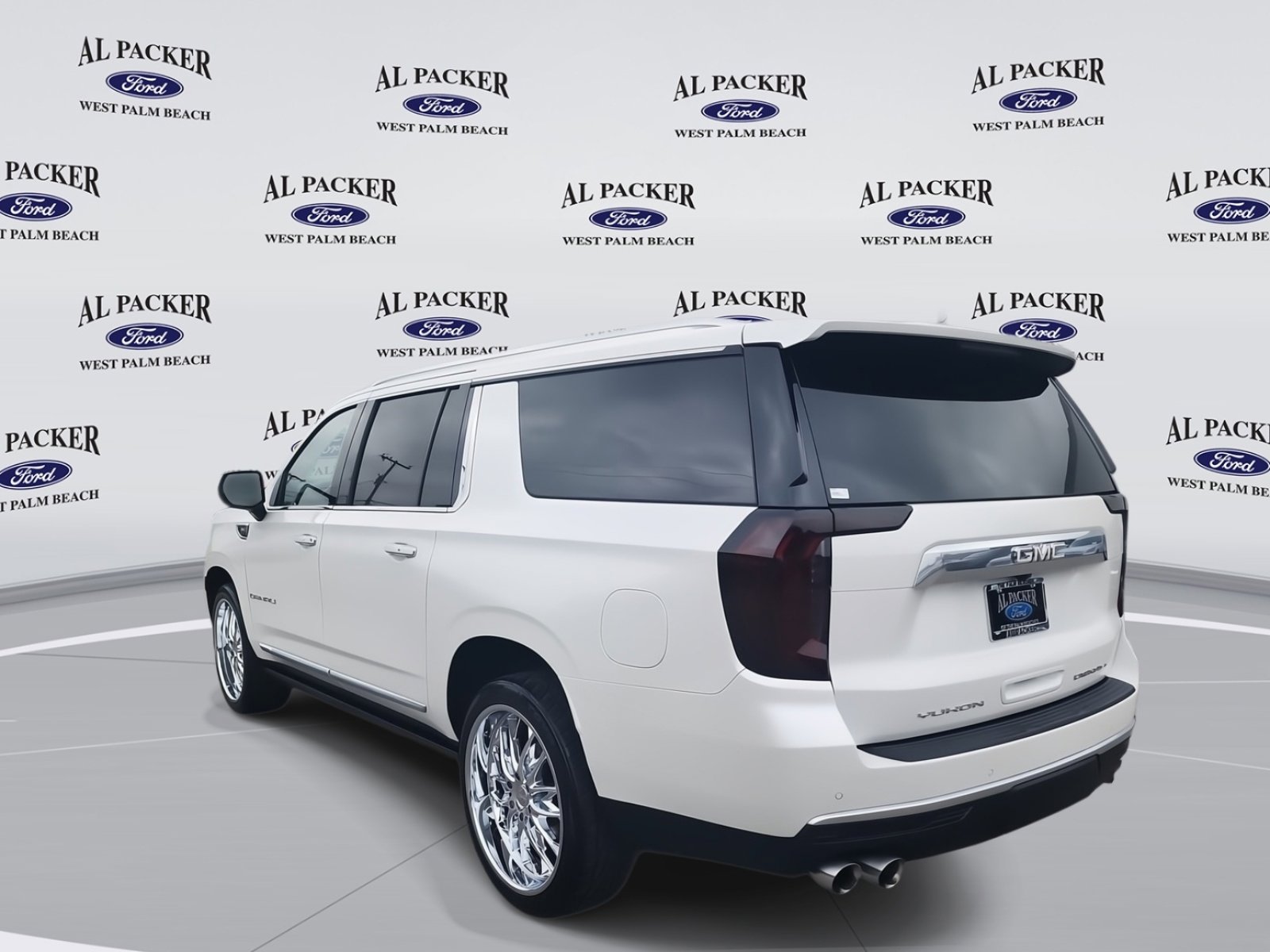 Used 2022 GMC Yukon XL Denali image 3
