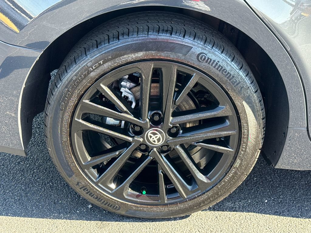 Used 2025 Toyota Camry SE image 17