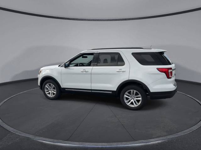 Certified 2019 Ford Explorer XLT w/ Equipment Group 201A AWD/4WD image 5