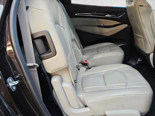 Used 2018 Buick Enclave Essence FWD image 18