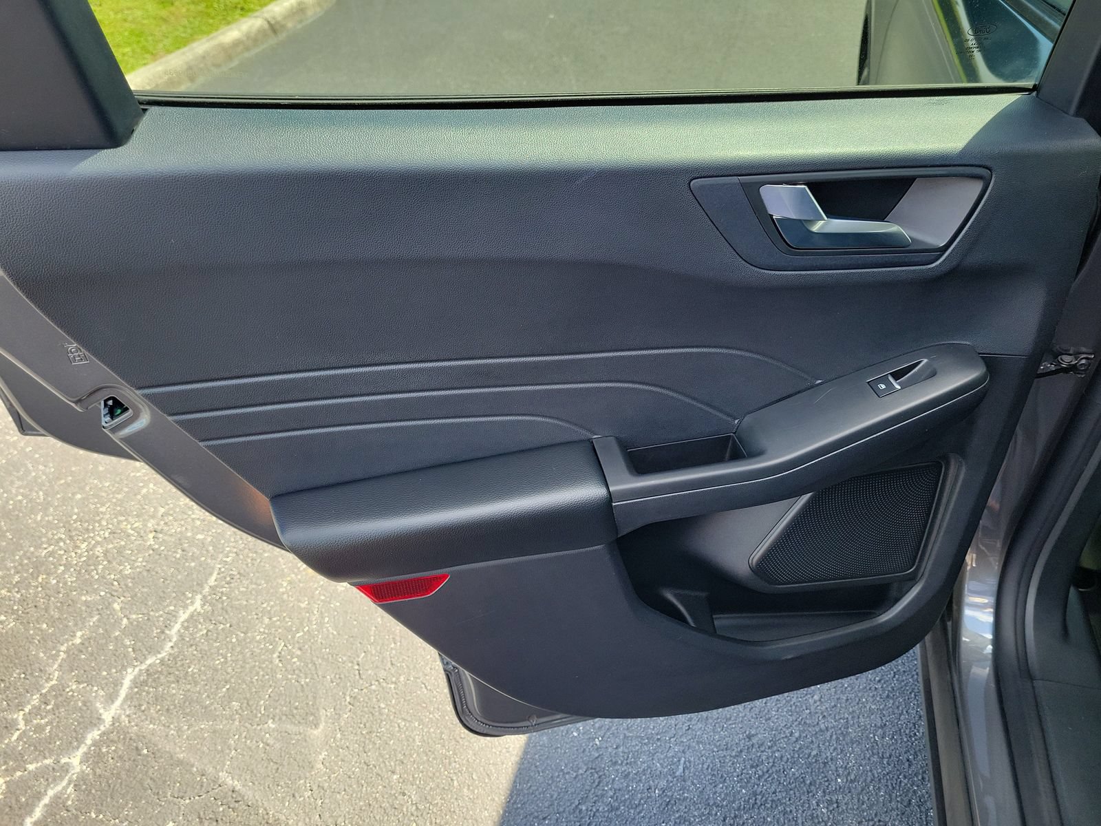 Certified 2022 Ford Escape SEL FWD image 9