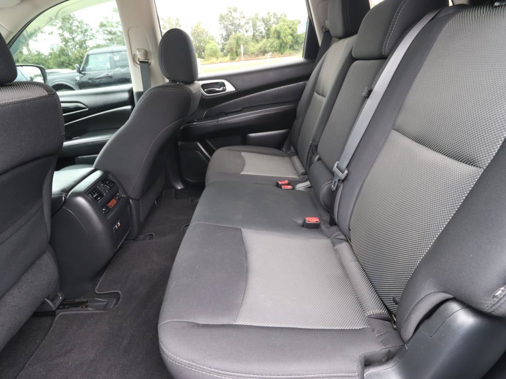 Used 2019 Nissan Pathfinder SV FWD image 9
