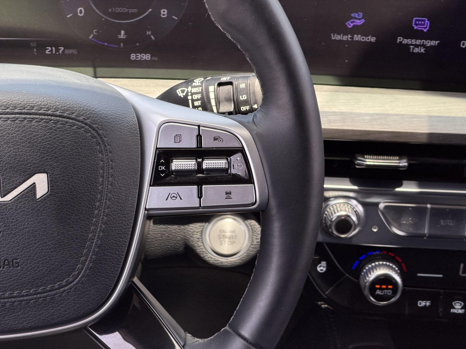 Used 2025 Kia Telluride SX X-Line AWD/4WD image 16