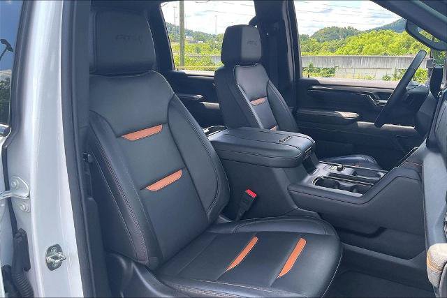 Used 2024 GMC Sierra 2500 AT4 w/ AT4 Premium Plus Package AWD/4WD image 7