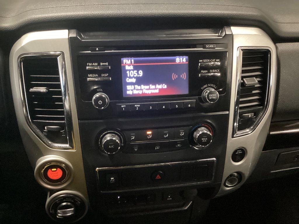 Used 2017 Nissan Titan SV image 17