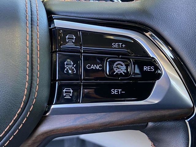 Used 2021 Jeep Grand Cherokee L Summit w/ Advanced Protech Group IV image 27