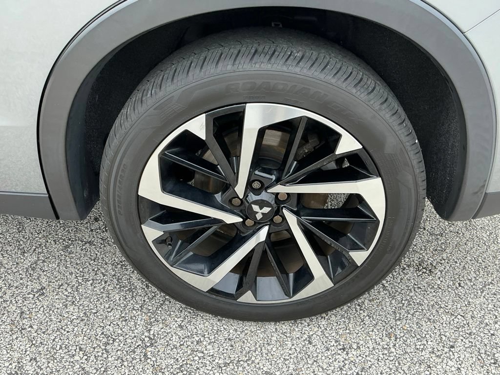 Used 2023 Mitsubishi Outlander SEL FWD image 26