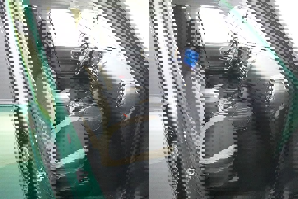 Certified 2025 Ford Bronco Sport Big Bend w/ Convenience Package AWD/4WD image 32