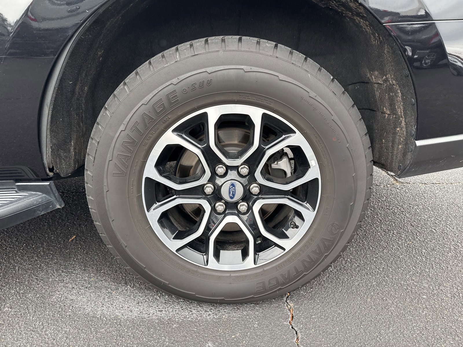 Certified 2024 Ford Expedition XLT image 31