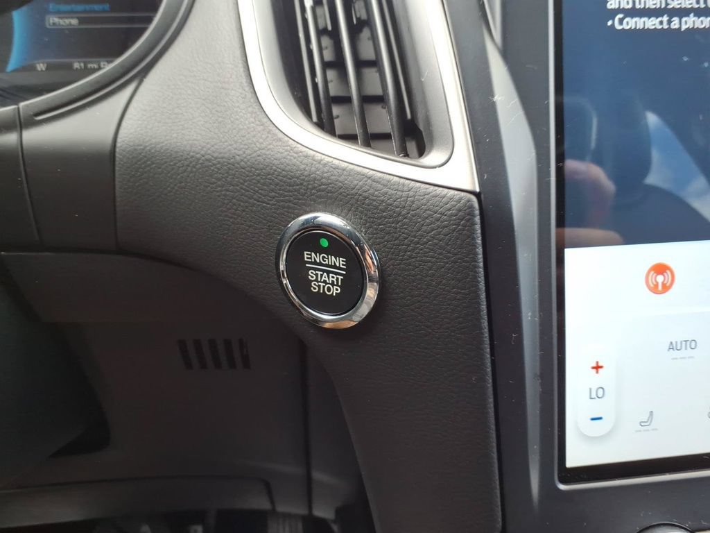 Certified 2023 Ford Edge SEL AWD/4WD image 22